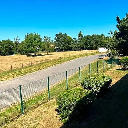 Première Classe Toulouse Nord - *
