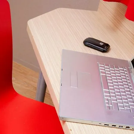 Première Classe Toulouse Nord - *